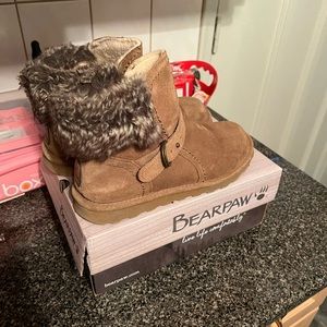 BearPaw Koko boots size 10 in tan.
